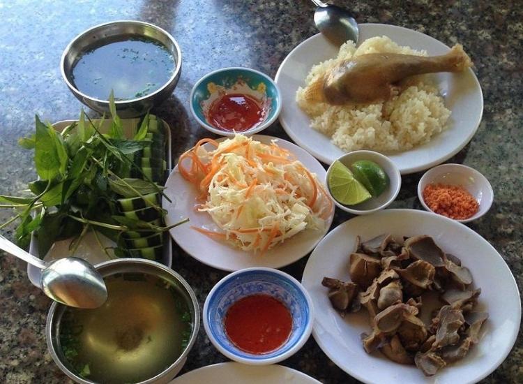Gợi ý một số quán cơm gà Phan Rang ngon, đậm vị