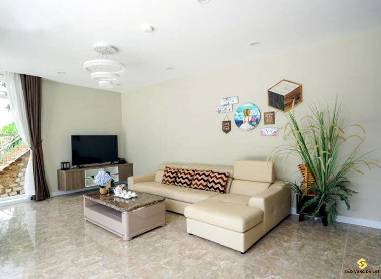 Phòng rộng rãi, tiện nghi đầy đủ